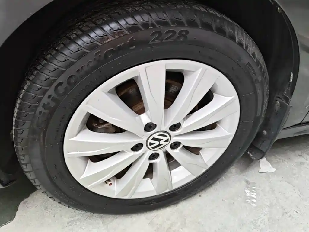 Volkswagen Sagitar — миниатюра 23