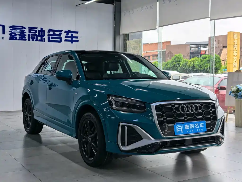 Audi Q2L — миниатюра 3