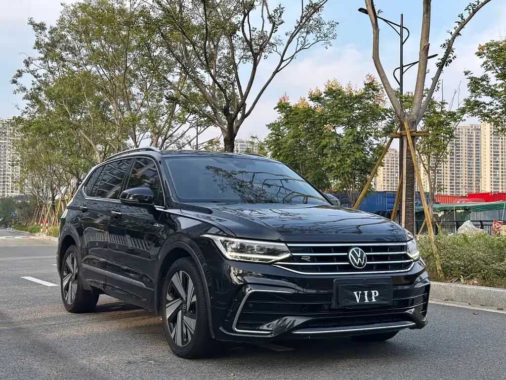 Volkswagen Tiguan L — миниатюра 3