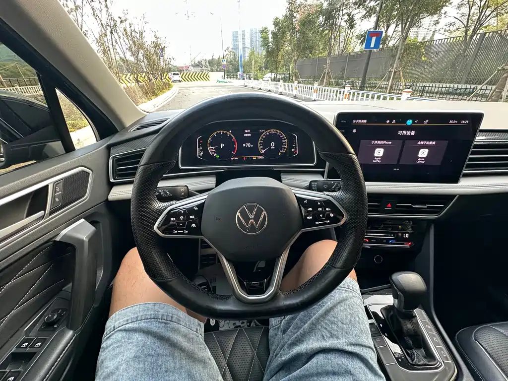 Volkswagen Tiguan L — миниатюра 10