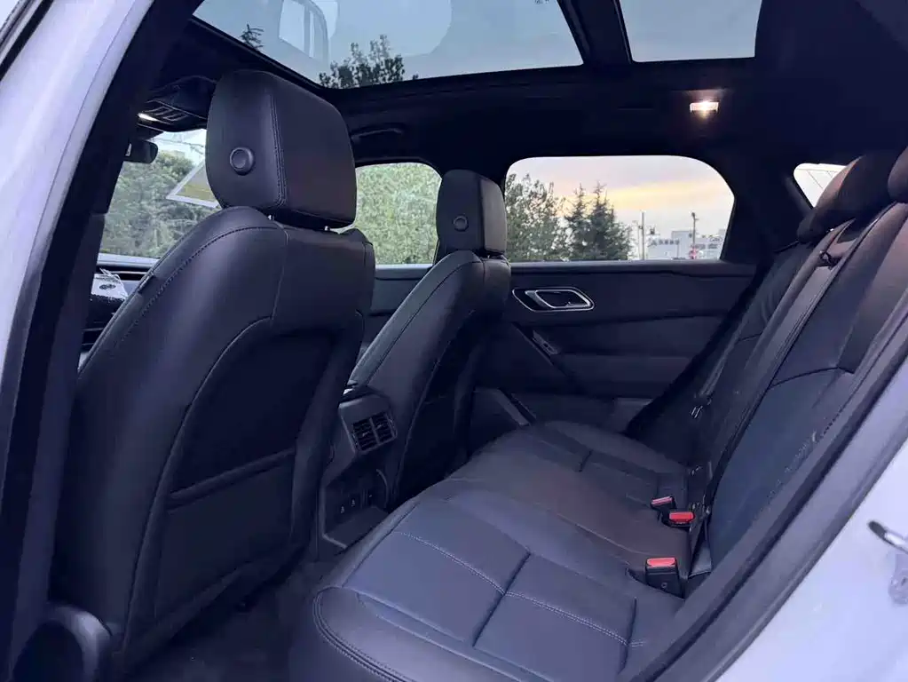 Land Rover Velar — миниатюра 8