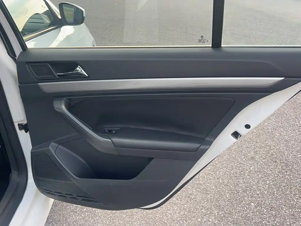 Volkswagen Lavida — миниатюра 14