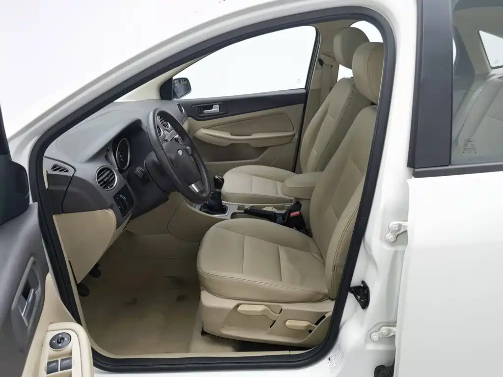 Ford Focus — миниатюра 10