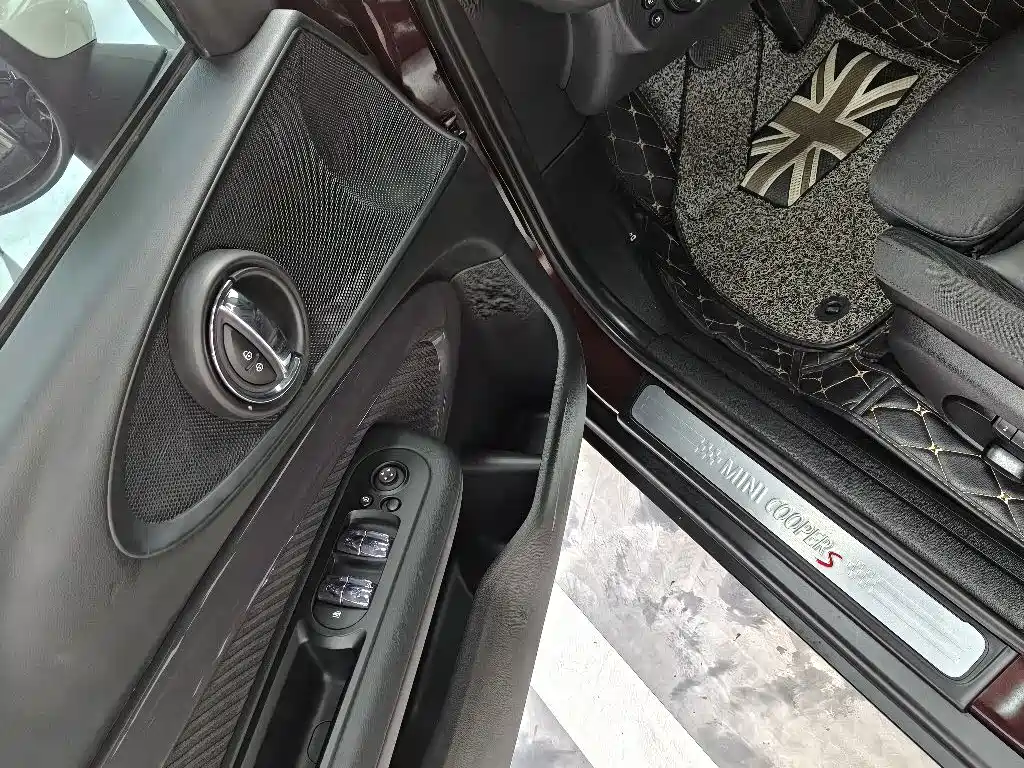 MINI Mini Clubman — миниатюра 5