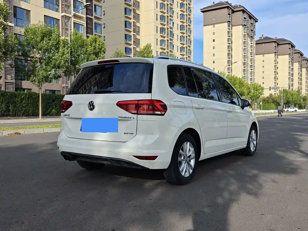 Volkswagen Touran — миниатюра 4