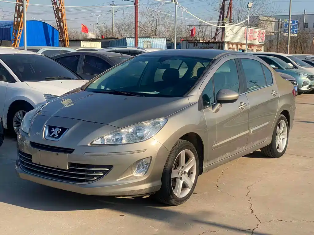 Peugeot 408 2011