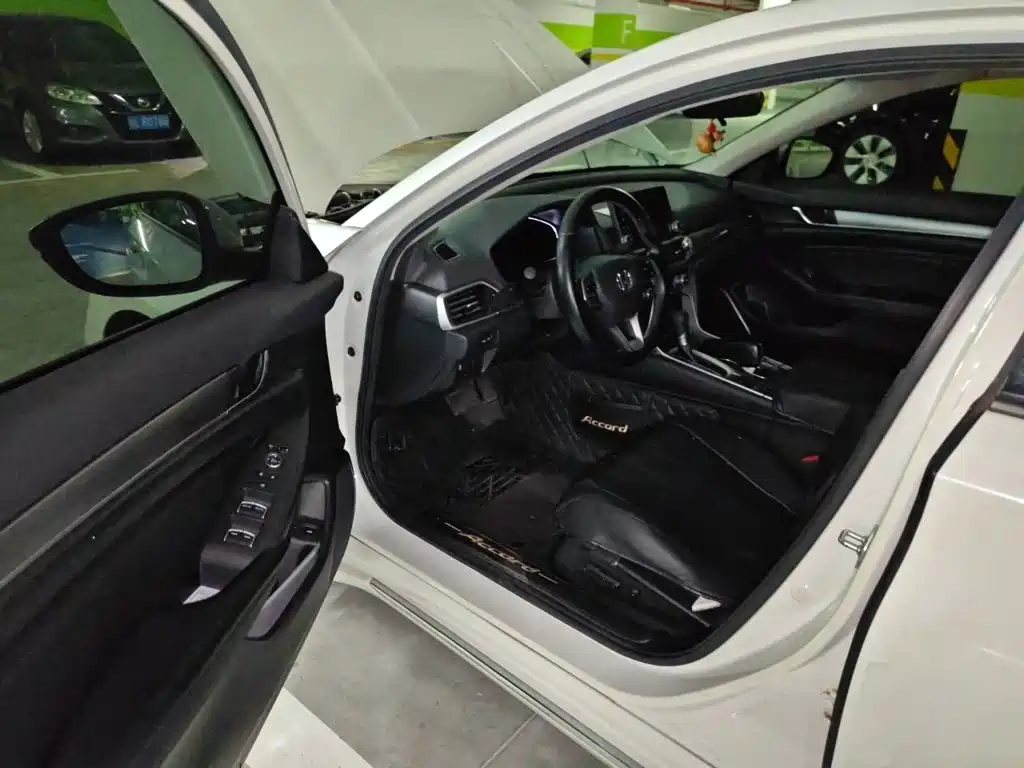 Honda Accord — миниатюра 12
