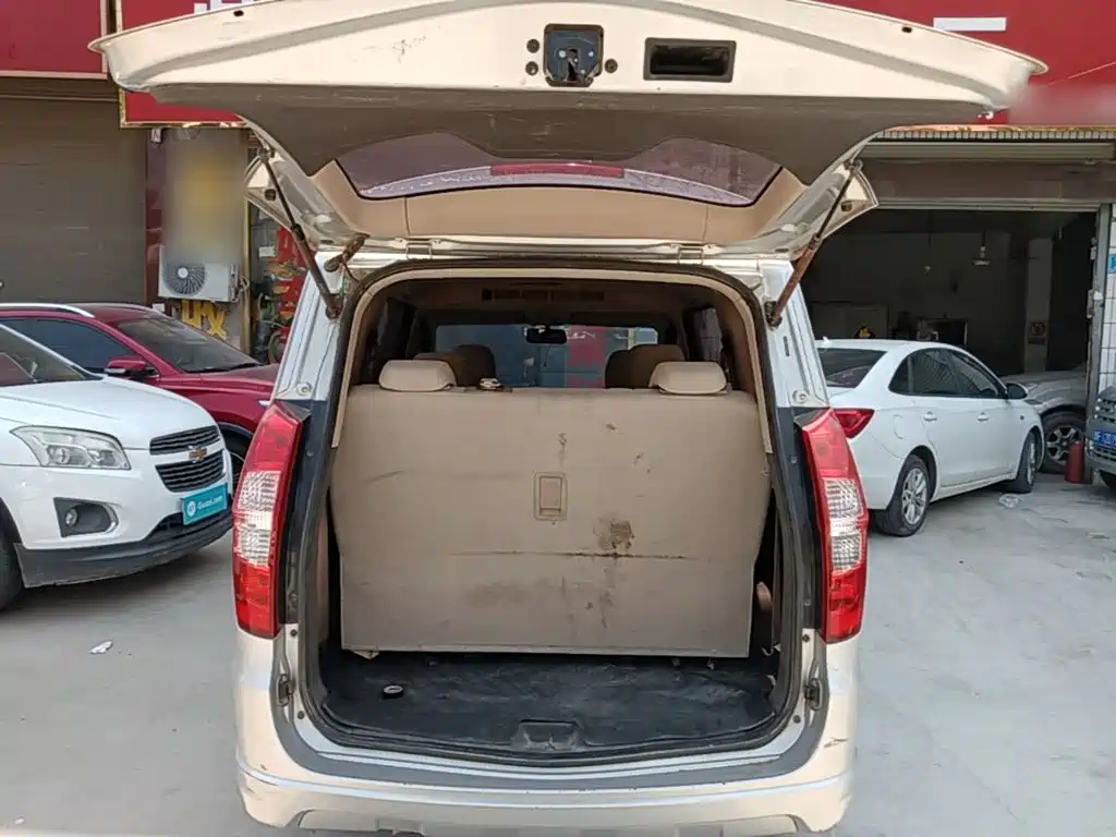 Wuling Hongguang — миниатюра 19