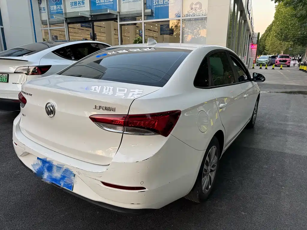 Buick Excelle — миниатюра 9