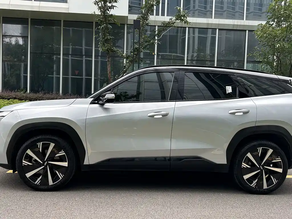 Geely Boyue L — миниатюра 5