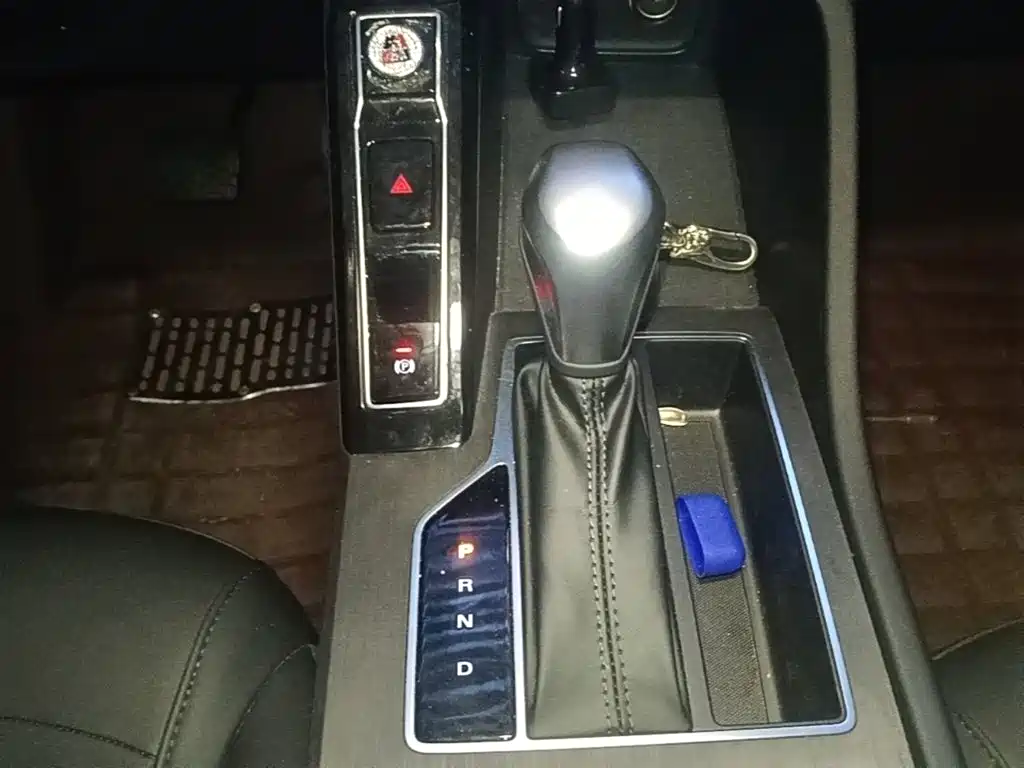 Roewe i5 — миниатюра 14