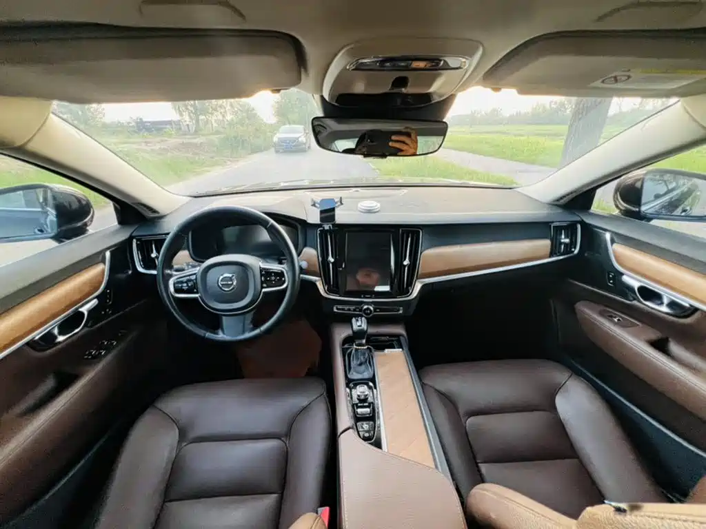 Volvo S90 — миниатюра 14
