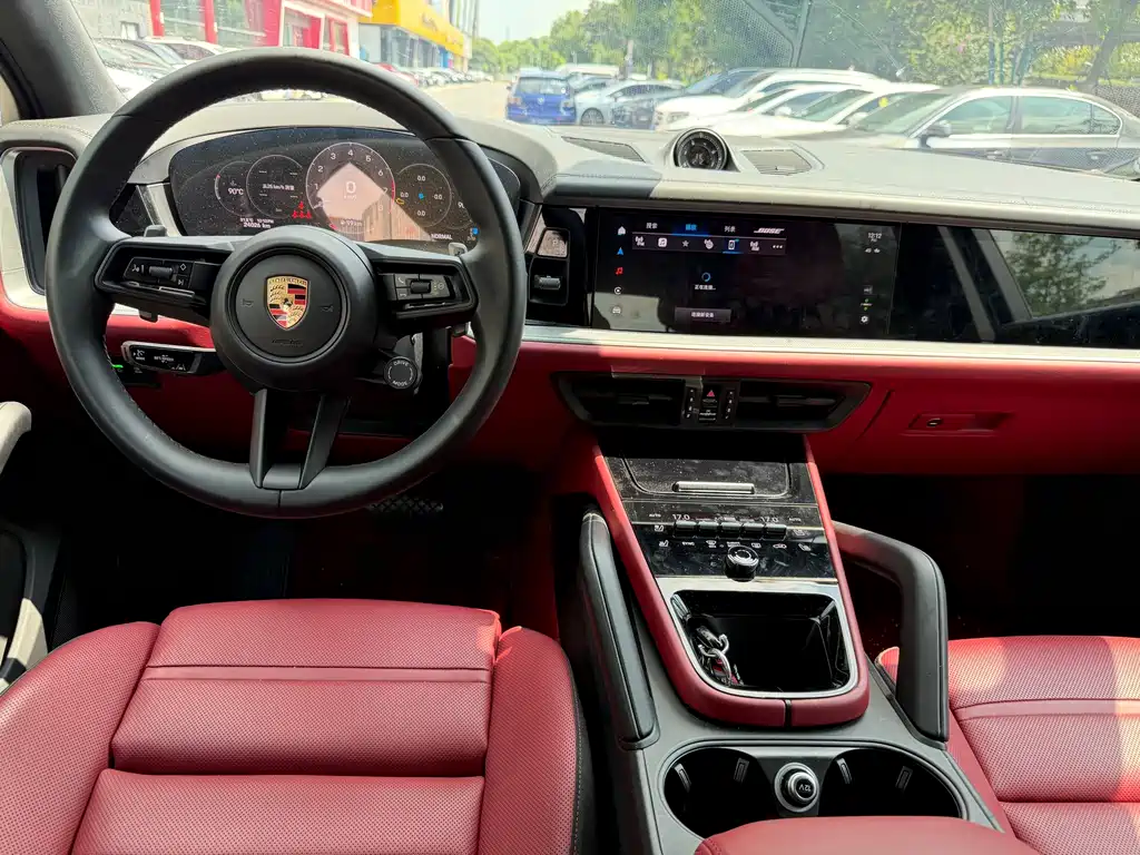 Porsche Cayenne — миниатюра 4