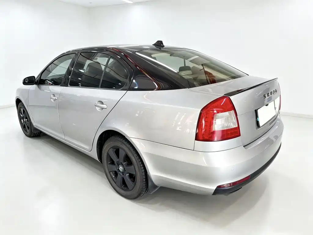 Skoda Octavia — миниатюра 12