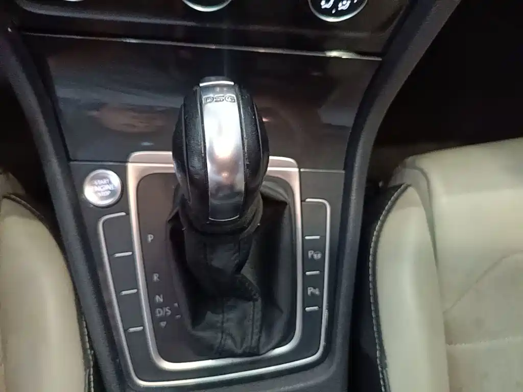 Volkswagen Golf — миниатюра 14