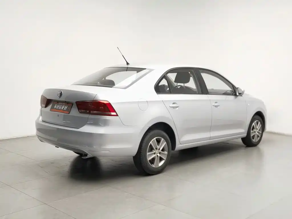 Volkswagen Santana — миниатюра 2