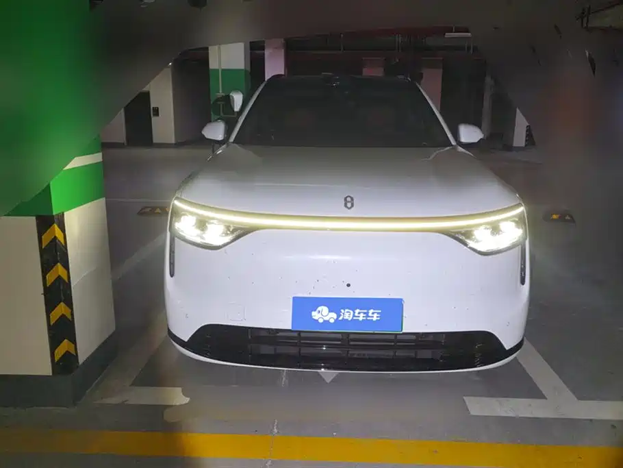 Aito M8 2025 Max+ 53.4kWh 6 мест (192 )