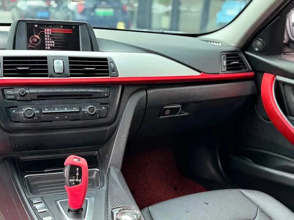 BMW 3 Series — миниатюра 8