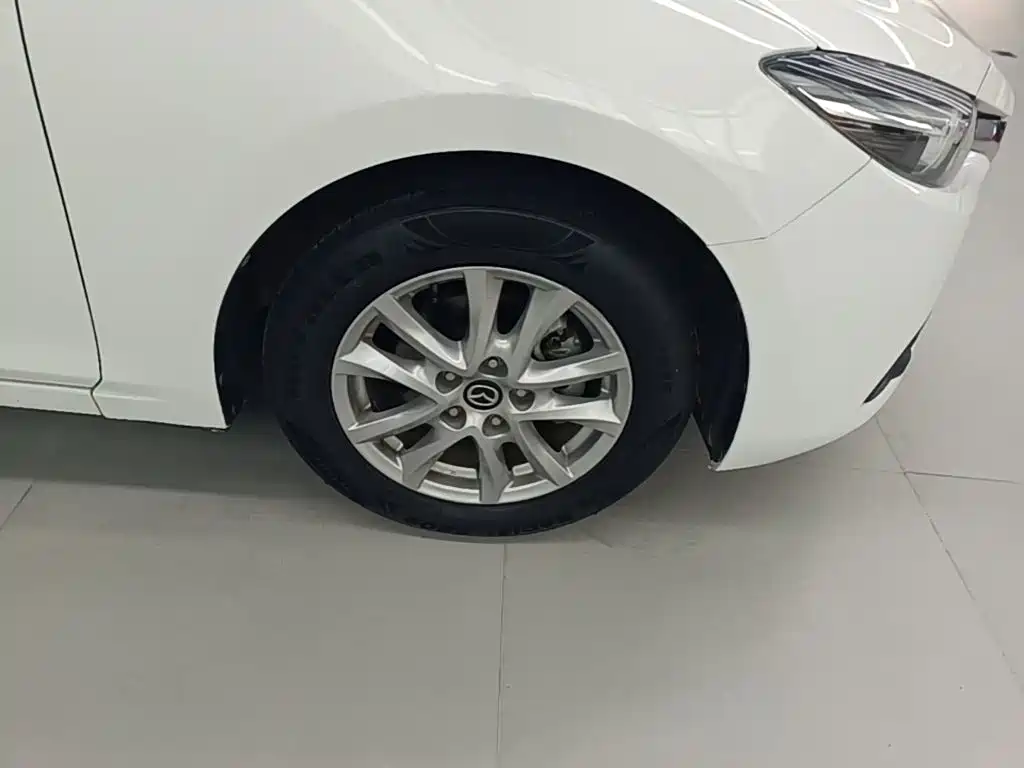Mazda 3 Axela — миниатюра 12