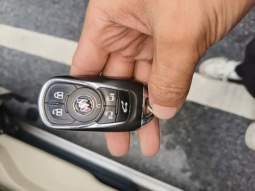 Buick GL8 — миниатюра 9