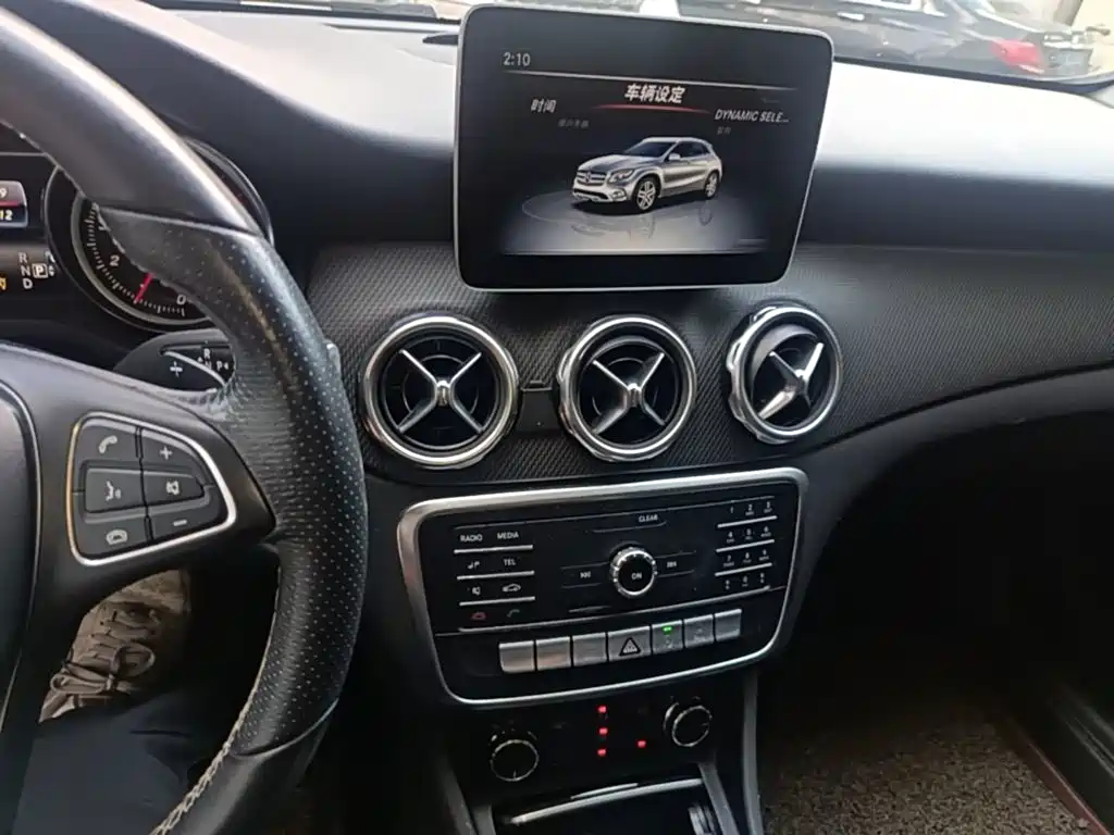 Mercedes-Benz GLA — миниатюра 18