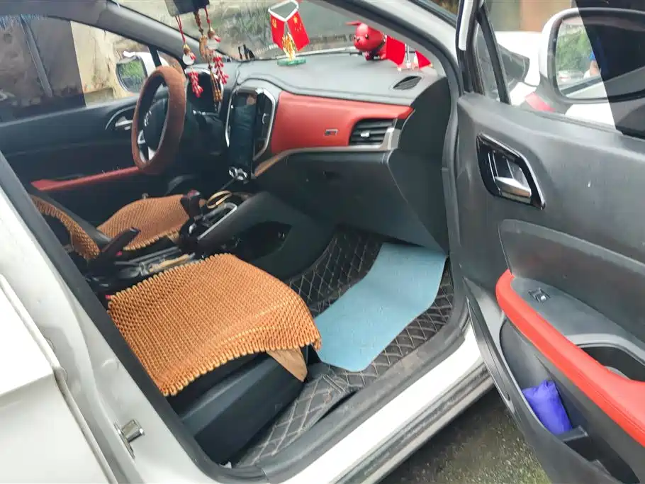Brilliance V3 2017 1.5L AT