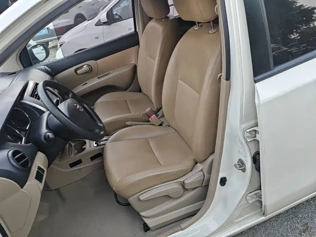 Nissan Livina — миниатюра 15