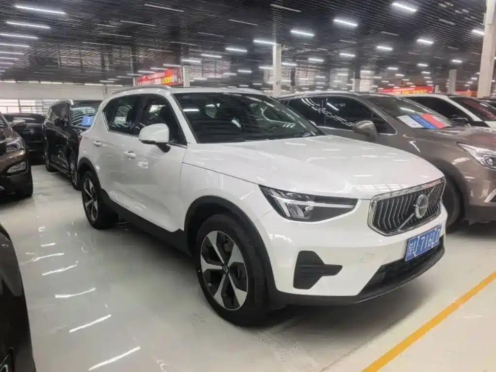 Volvo XC40 — миниатюра 2