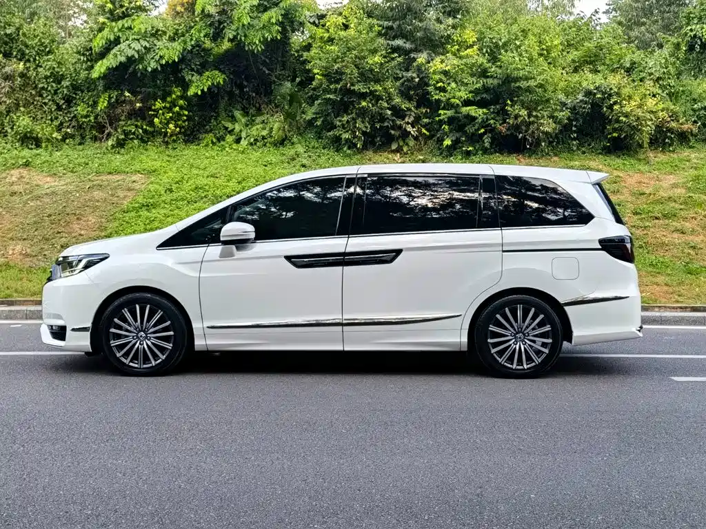 Honda Elysion — миниатюра 4
