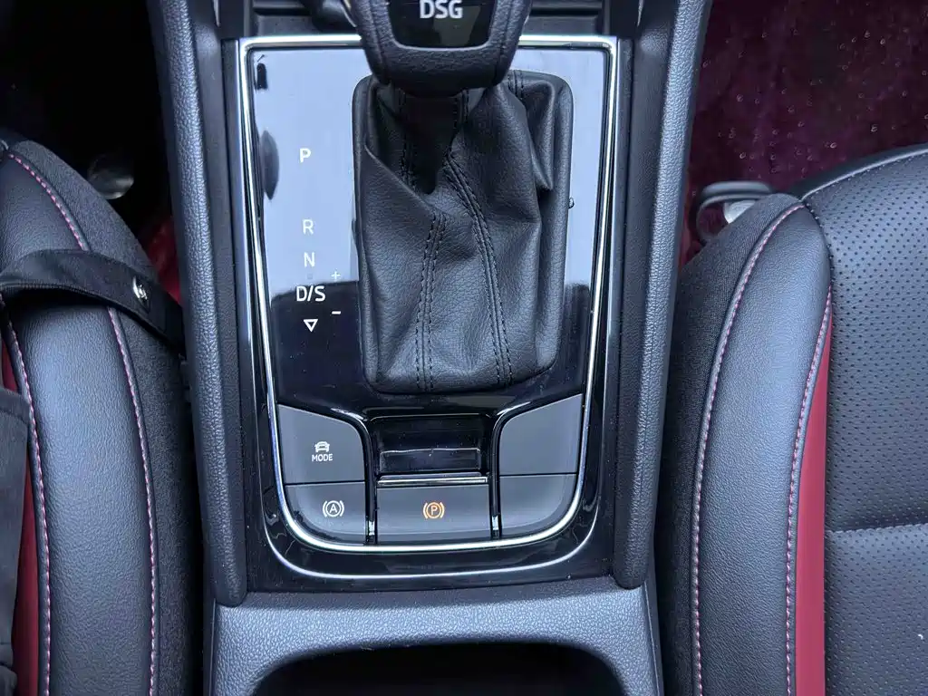 Skoda Karoq — миниатюра 16
