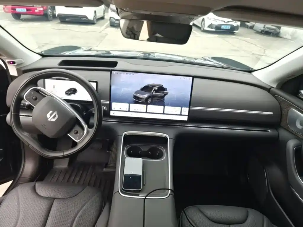 Leapmotor Leapmotor C11 — миниатюра 10