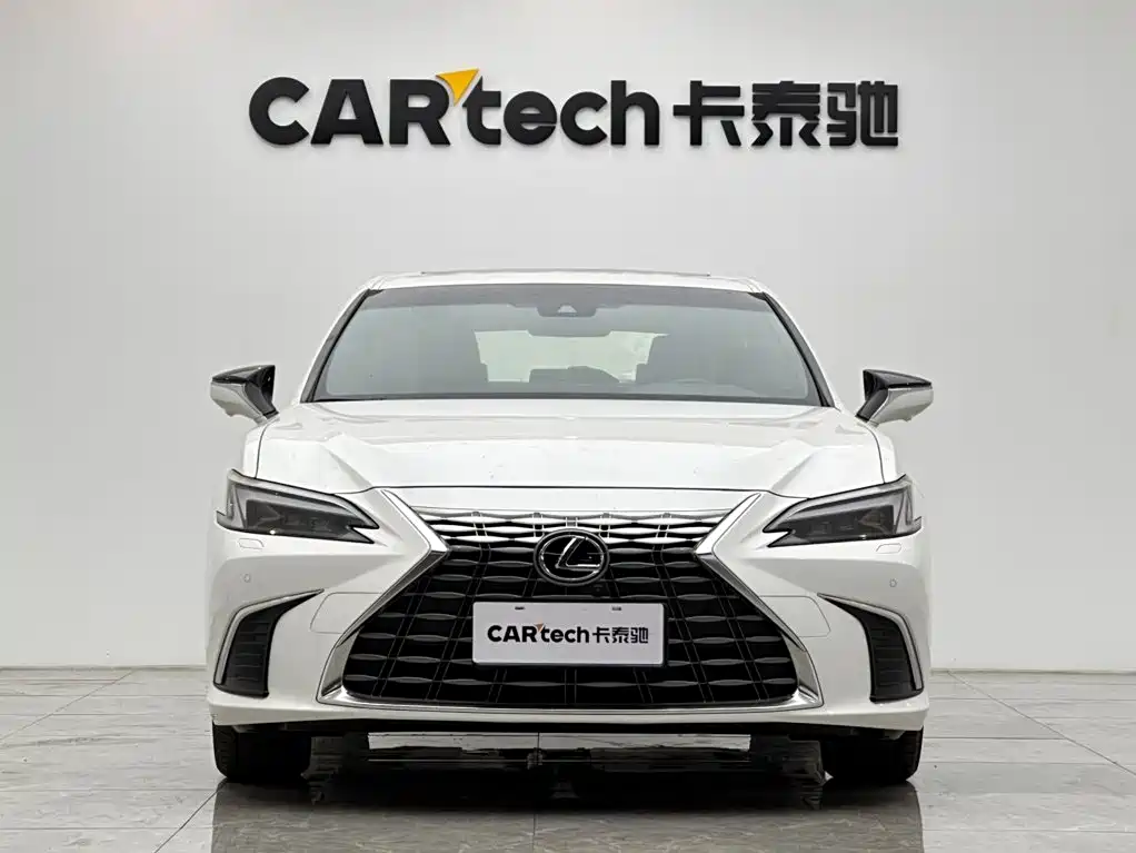 Lexus ES — миниатюра 7