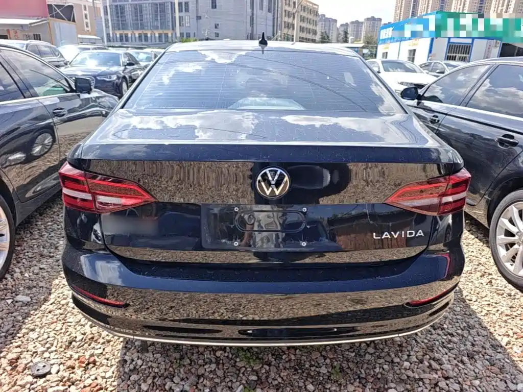 Volkswagen Lavida — миниатюра 6