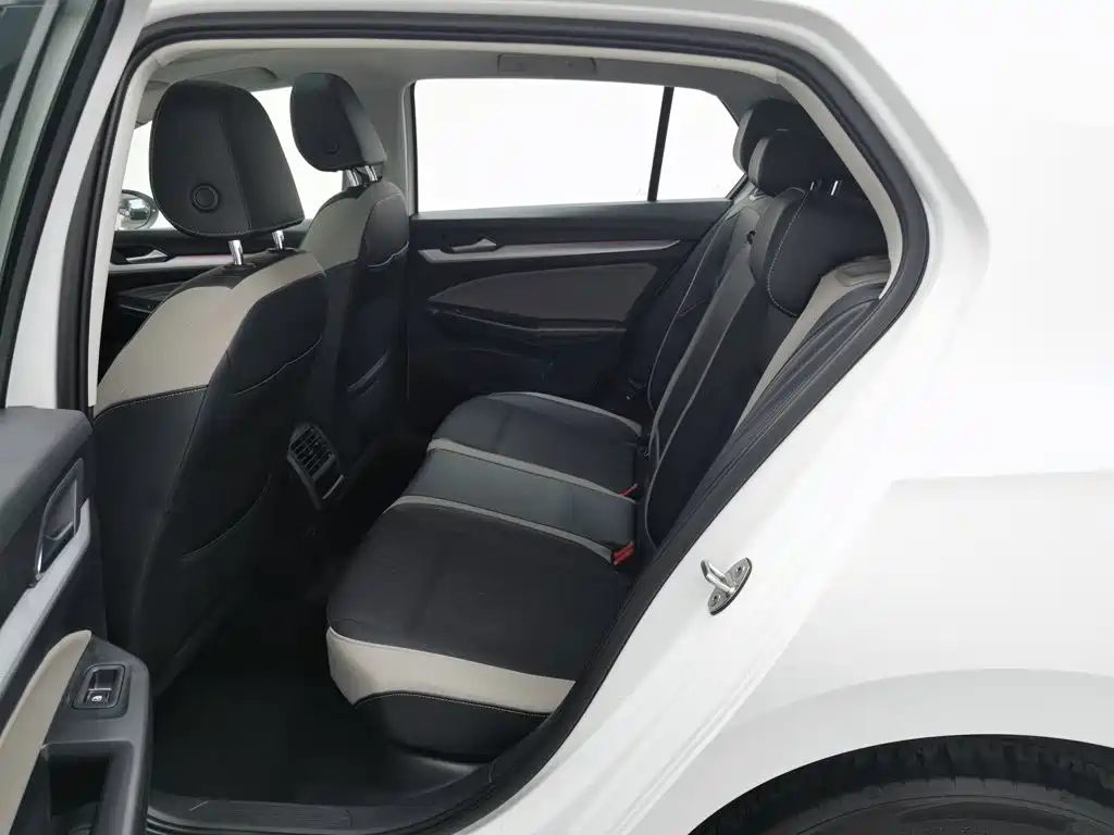 Volkswagen Golf — миниатюра 15