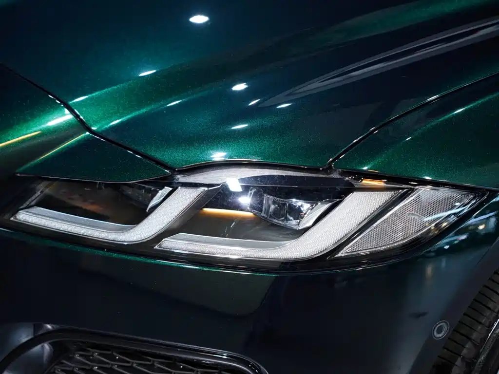 Jaguar XFL — миниатюра 4