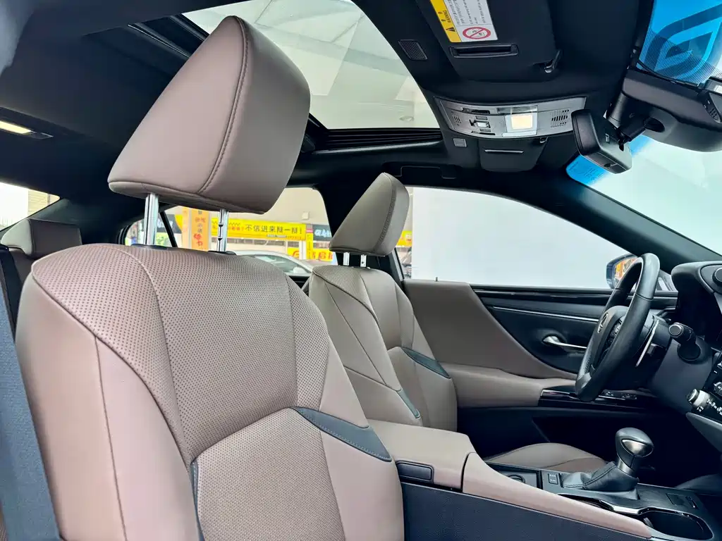 Lexus ES — миниатюра 14