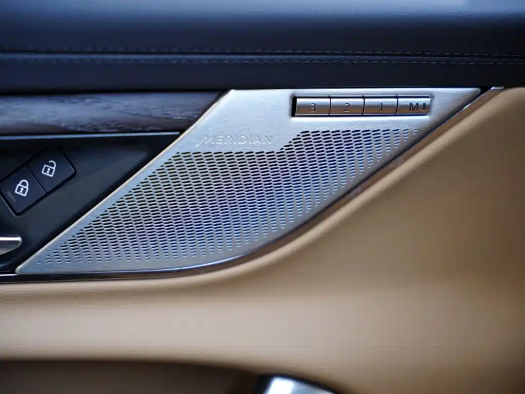 Jaguar XFL — миниатюра 37