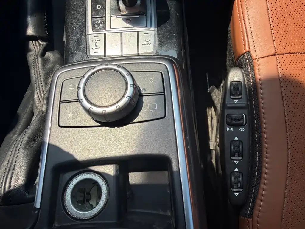 Mercedes-Benz G-Class — миниатюра 12