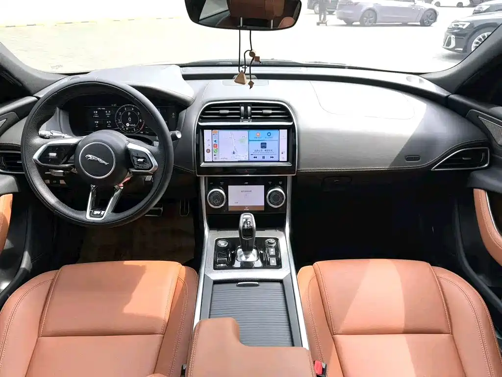 Jaguar XEL — миниатюра 6