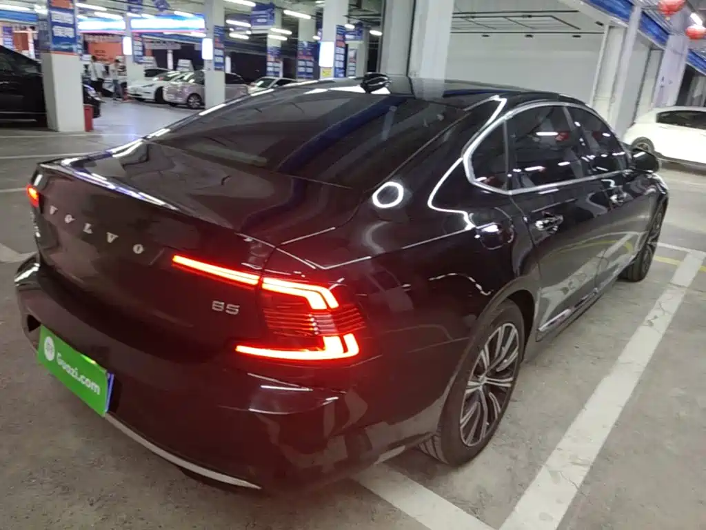 Volvo S90 — миниатюра 7