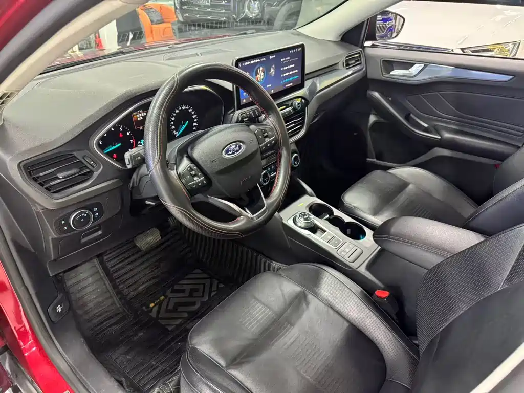 Ford Focus Active — миниатюра 7