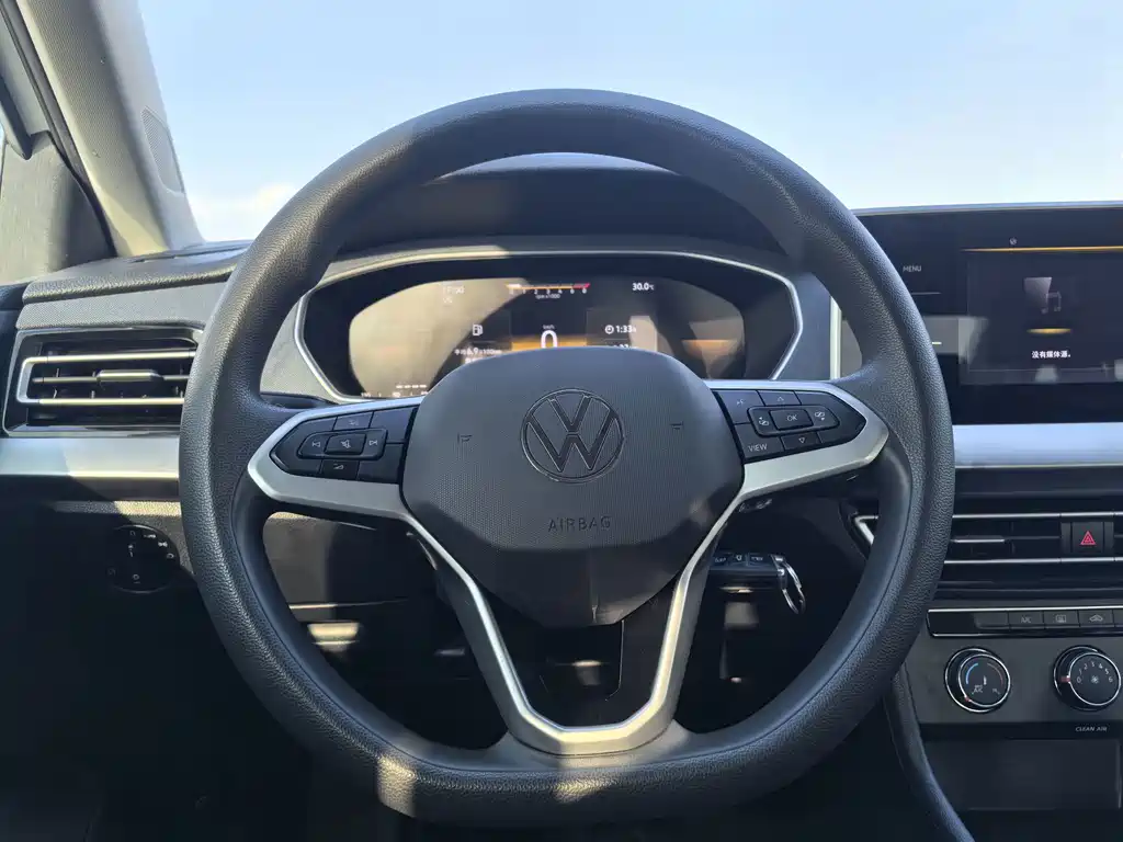 Volkswagen Lavida — миниатюра 9