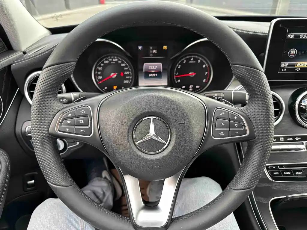 Mercedes-Benz C-Class — миниатюра 10