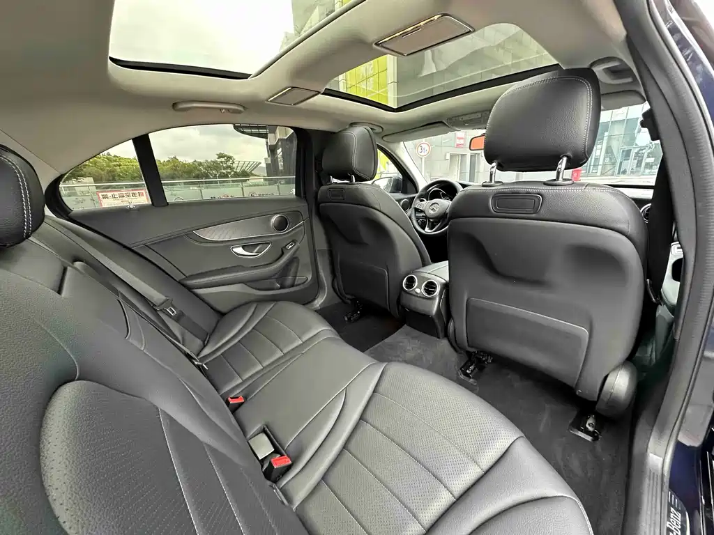 Mercedes-Benz C-Class — миниатюра 33