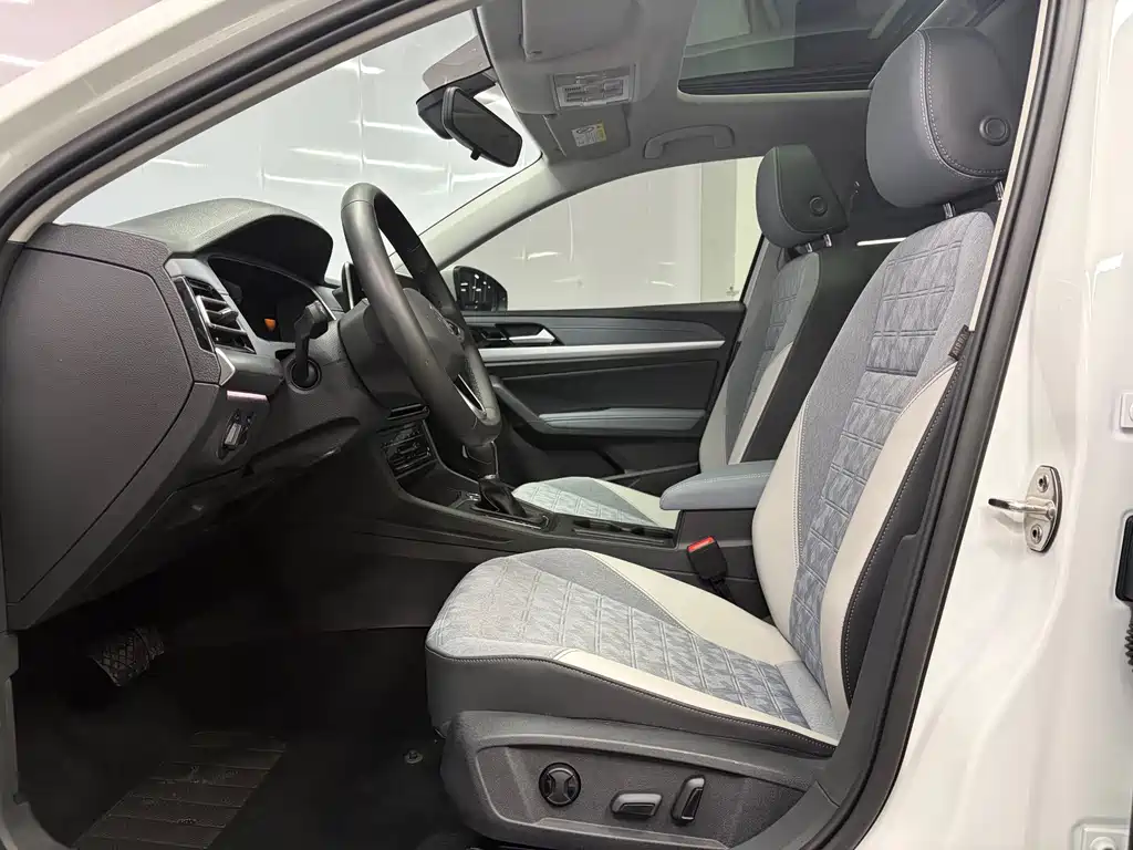 Volkswagen Lavida — миниатюра 4