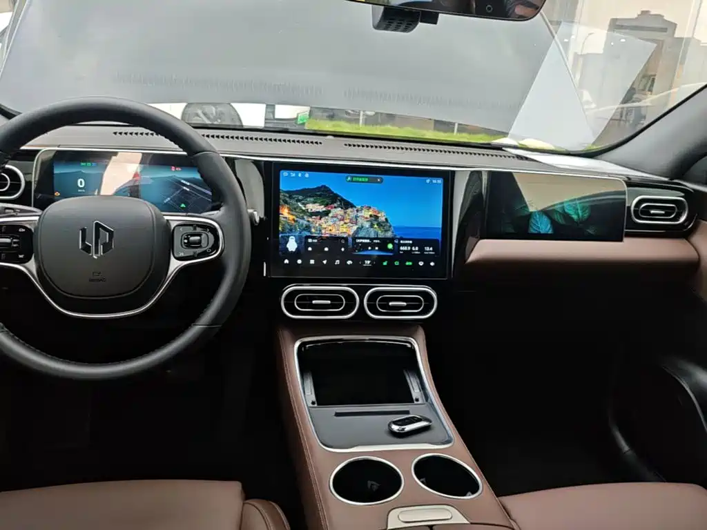 Leapmotor Leapmotor C01 — миниатюра 13