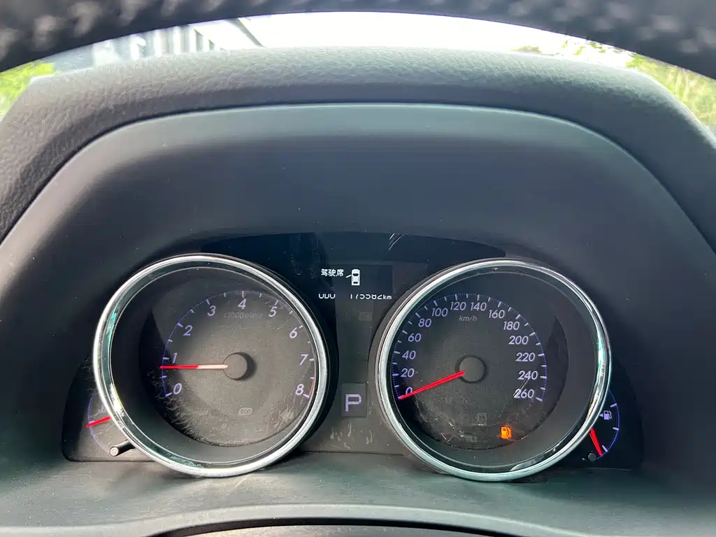 Toyota Reiz — миниатюра 10