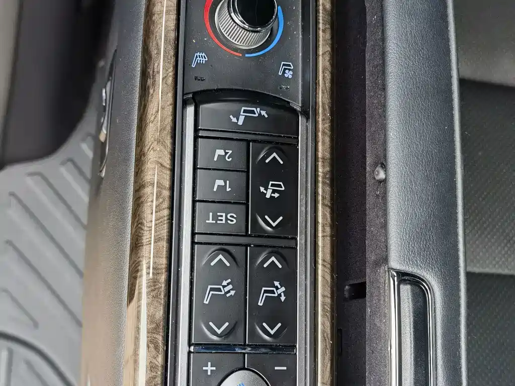 Toyota Vellfire — миниатюра 12