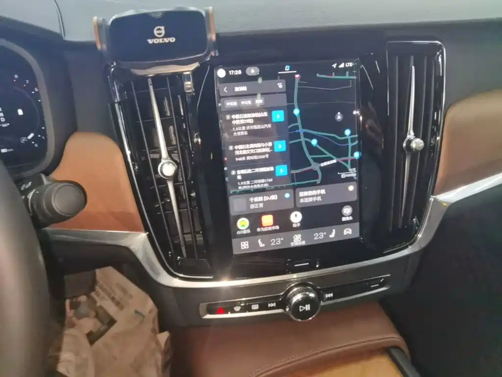 Volvo S90 — миниатюра 13