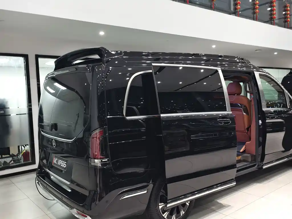 MERCEDES-BENZ V CLASS